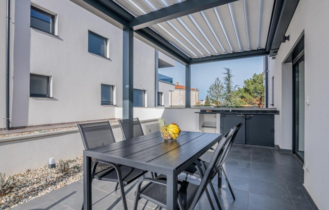 Apartments Elle Luxury Vantacici Malinska Buitenkant foto