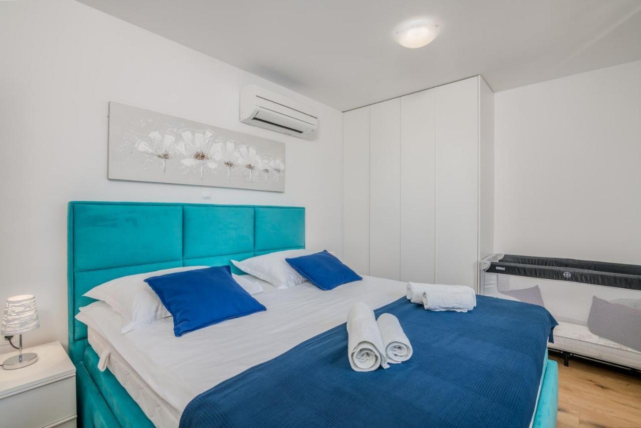 Apartments Elle Luxury Vantacici Malinska Buitenkant foto