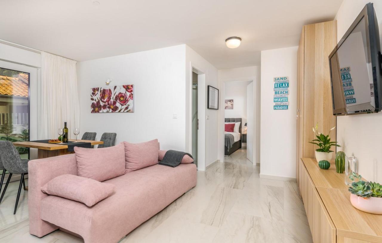 Apartments Elle Luxury Vantacici Malinska Buitenkant foto