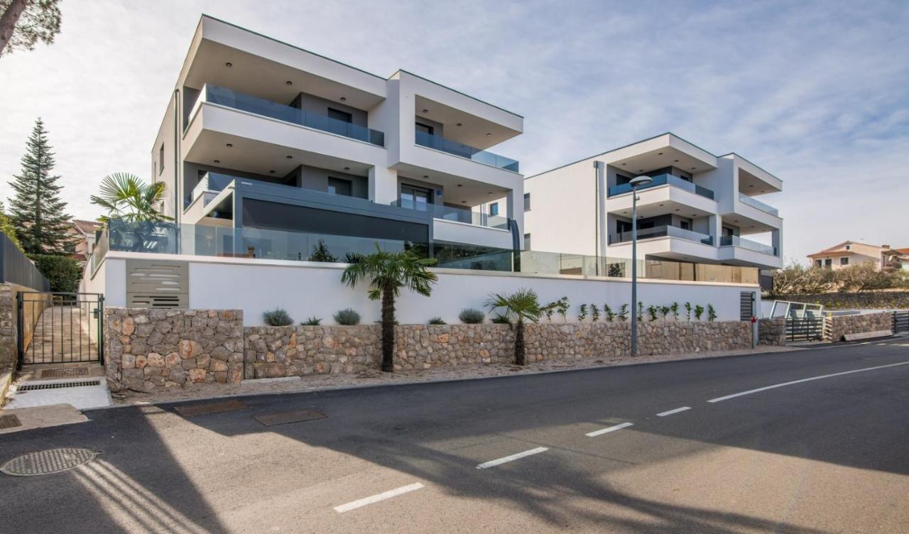 Apartments Elle Luxury Vantacici Malinska Buitenkant foto