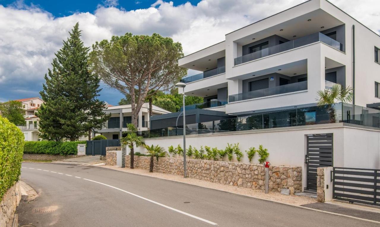 Apartments Elle Luxury Vantacici Malinska Buitenkant foto